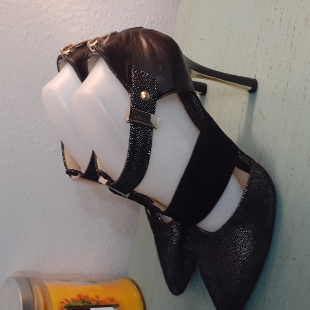 CAROLINNA ESPINOSA HEELS SZ 8.5 M - Picture 4 of 6